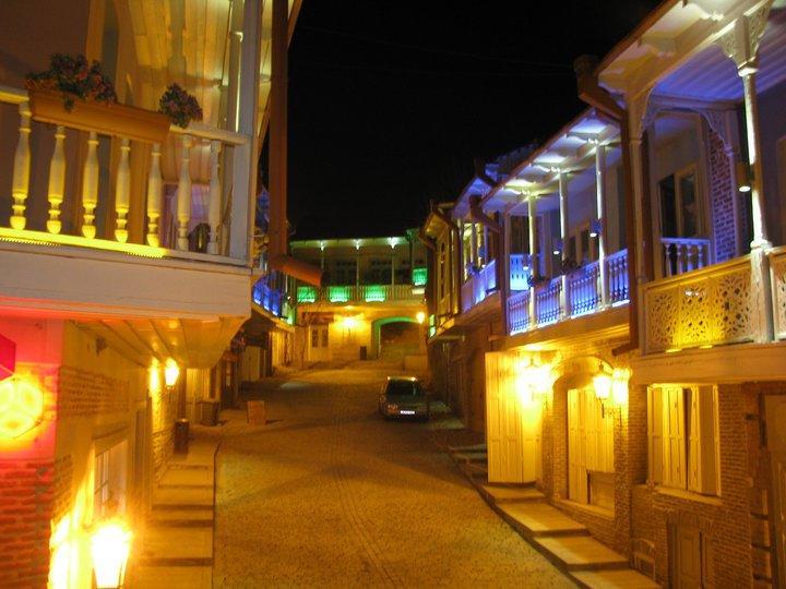 Hotel Golden Lion Signagi Exterior foto